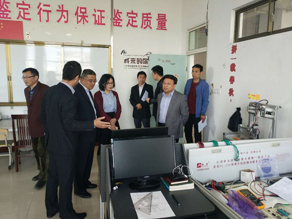 宿迁经贸高职机电一体化专业群接受省专家视导