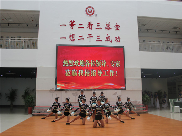 省教育厅五年制高职教育发展调研组到宿迁经贸高职调研