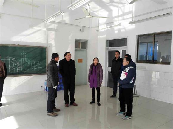 市教育局领导莅临宿迁经贸高职指导工作