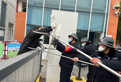 反恐防暴 护“生”安全——宿迁经贸高职举行反恐防暴安全演练