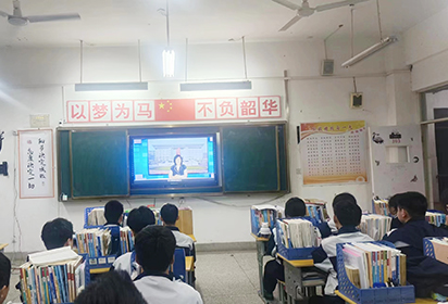 宿迁经贸高职机电工程系组织学生观看防欺凌教育宣传片