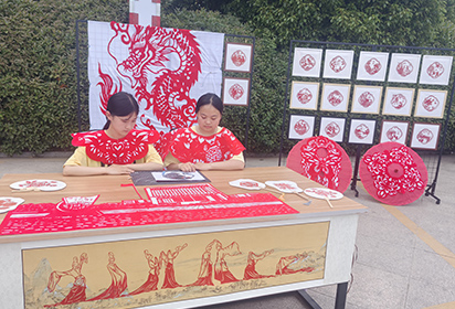 技能与艺术齐绽放——宿迁经贸高职社会服务系开展职教活动周风采展示