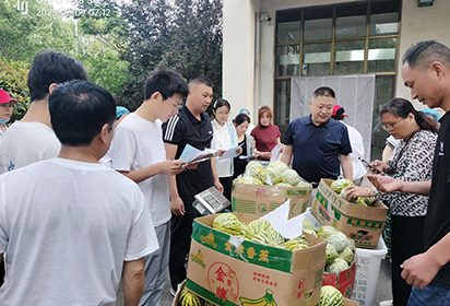 家校携手共筑食品安全防线——宿迁经贸高职校举办学校食堂开放日活动