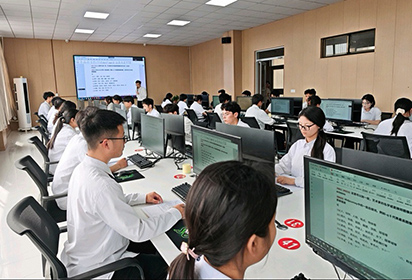 宿迁经贸高职：产教融合赋能学生成长，实践教学开启技能新篇