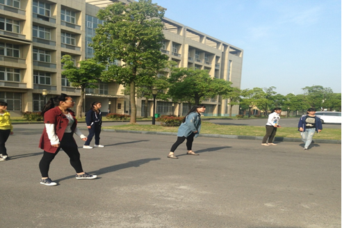 让小游戏改变学生的精神面貌