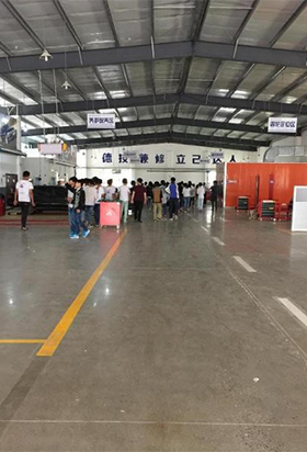 泗洪中专职教活动周系列宣传稿件7 初中生走进泗洪中专体验观摩职业教育