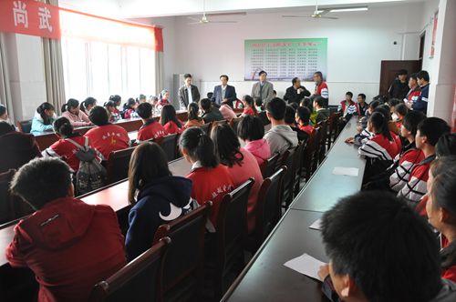 泗阳中专93名在校贫困生获林中凤凰教育基金资助