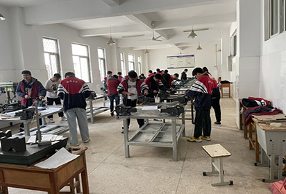 一技在手，未来无忧——泗阳中专举行技能鉴定考试