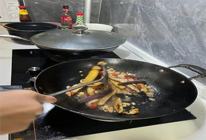 泗阳中专汽车工程系举办清明美食体验活动