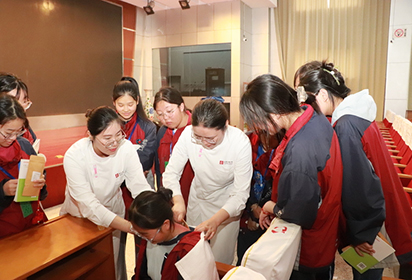 传承岐黄薪火旺 弘扬中医源流长 ——“岐黄青春新传承—共融共促推动中医药文化科普教育”活动在江苏联合职业技术学院泗阳中专办学点举行