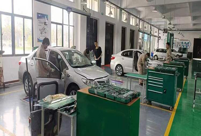 技能选拔，助力省赛 ——泗阳中专汽车工程系开展钣金项目选拔赛活动