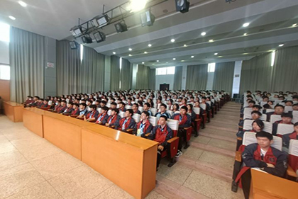 珍爱生命 健康成长 ——泗阳中专服装工程系开展思政大讲堂活动