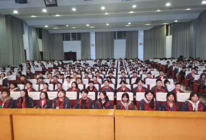 心系国防 守护美丽家园 ——泗阳中专服装工程系思政大讲堂