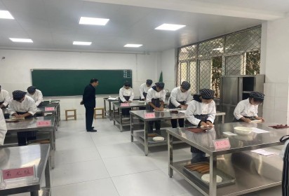 泗阳中专在市职业学校综合管理及德育督导中获好评