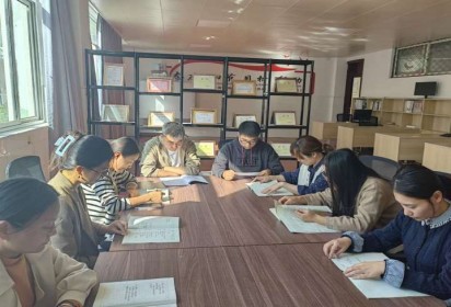 思维共碰撞  评课促成长 ——泗阳中专高考部语文教研组开展教研活动