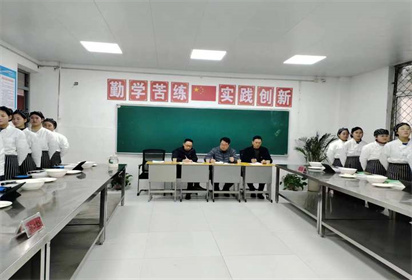 江苏联合职业技术学院泗阳中专办学点 接受省五年制高职办学单位人才培养工作水平评估现场考察