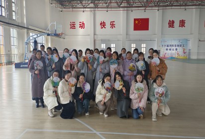 精彩三月  美丽绽放 ——泗阳中专举行“三八”妇女节活动