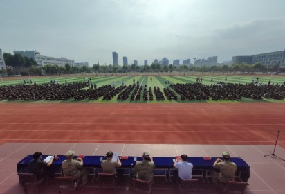 军训闭营展风采  飒爽英姿致青春——泗阳中专举行2024级新生军训闭营仪式