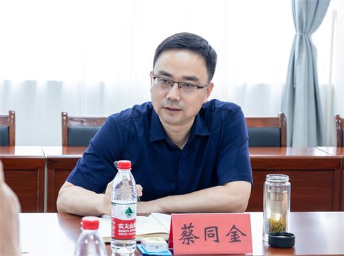 沭阳县副县长蔡同金莅临沭阳中专调研指导工作