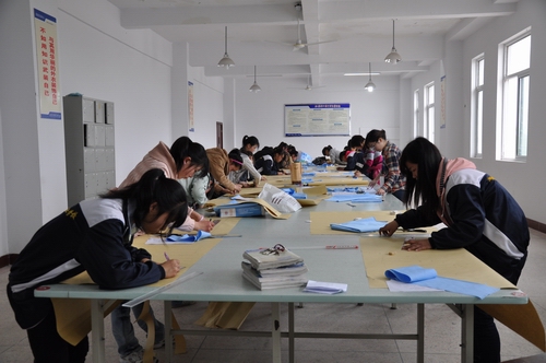泗阳中等专业学校举行学生专业技能月赛