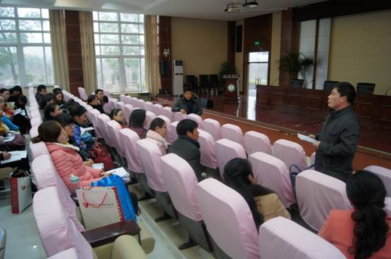 市职业教育教科研语文中心组教研活动在泗洪中专举行