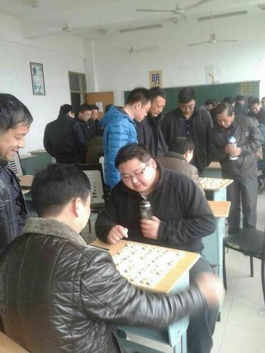 泗阳中专举行男教职工象棋比赛