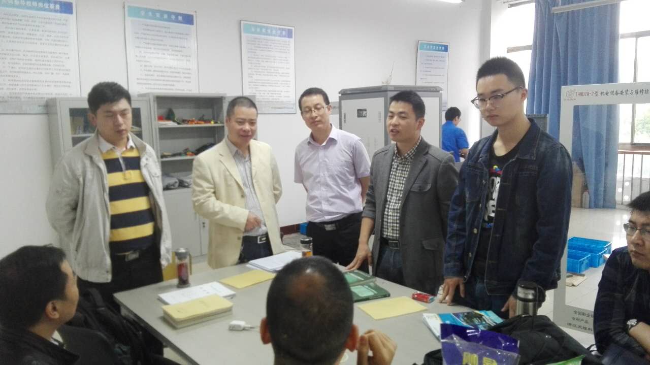 江苏省通用机电国赛集训队赛前拉练在宿迁经贸高职举行