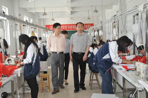 泗阳中专接受省高水平现代化职业学校项目建设现场考察